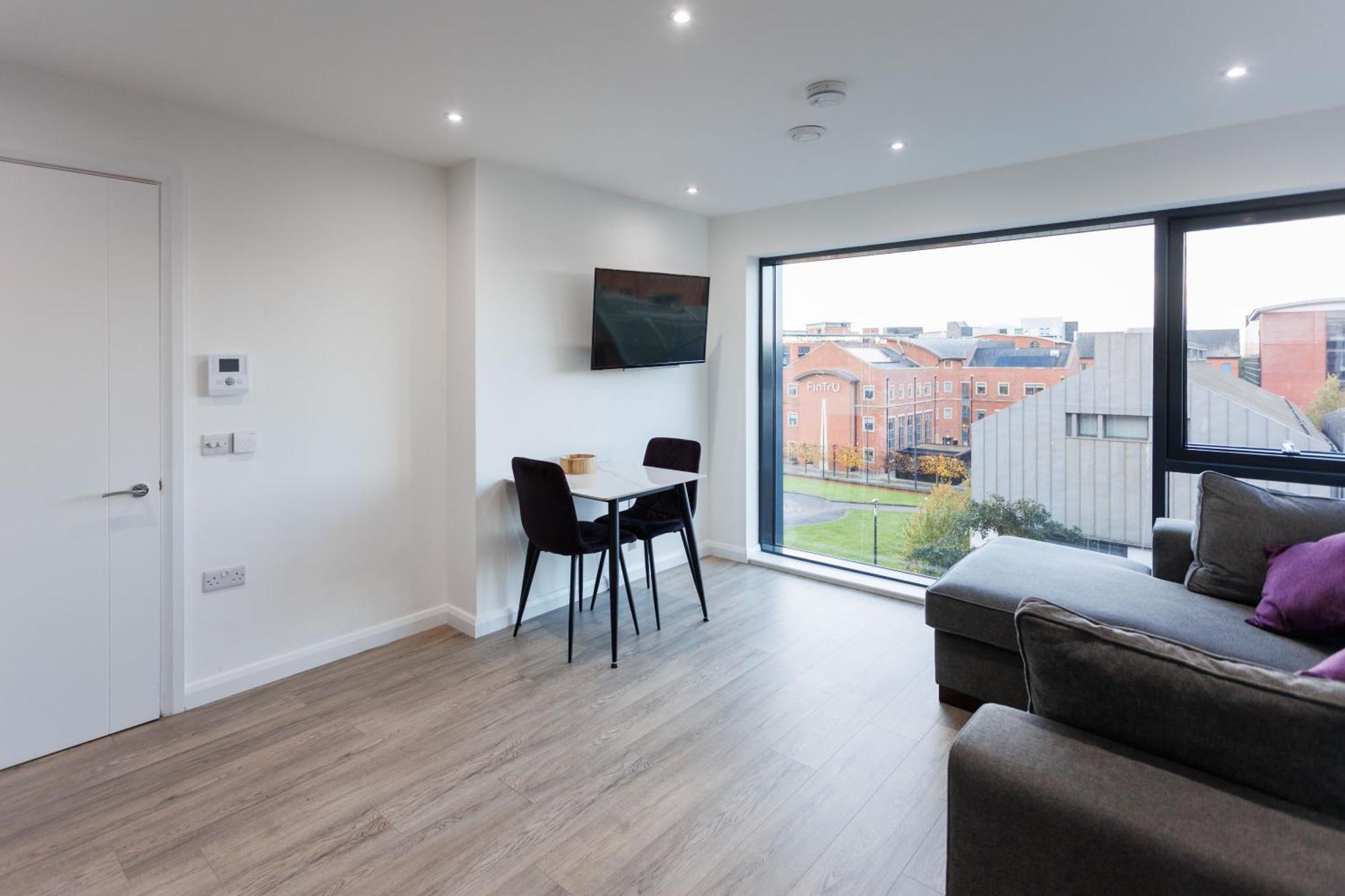 Charming 2b Heart Of Apartment